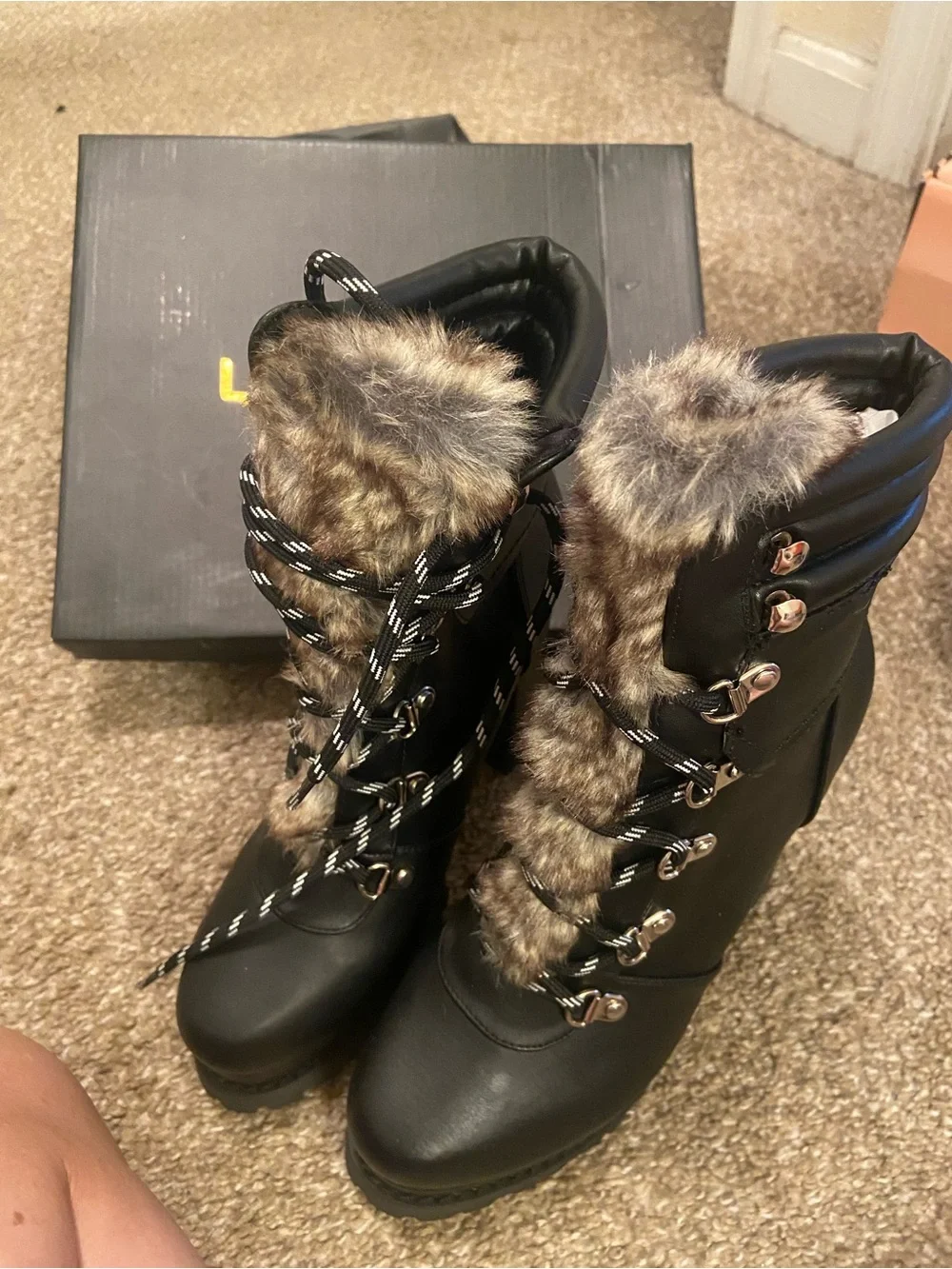 Women’s Black Faux Fur Lace-Up Winter Boots